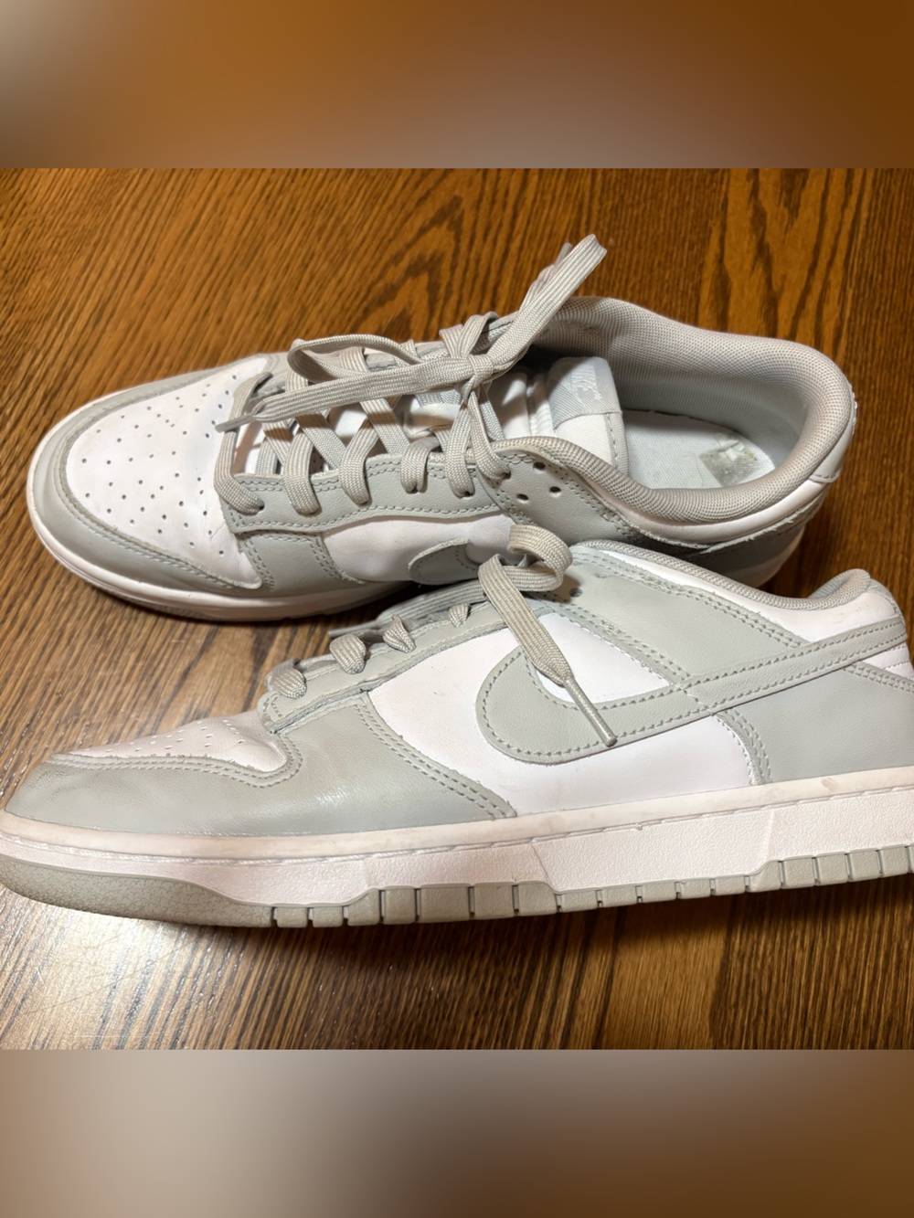 Nike Men’s Low-Top Sneakers in Light Gray and White